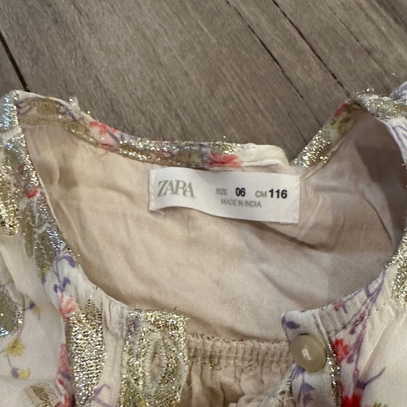 Zara Gold and Floral Patterned Blouse - Picture 2 of 5